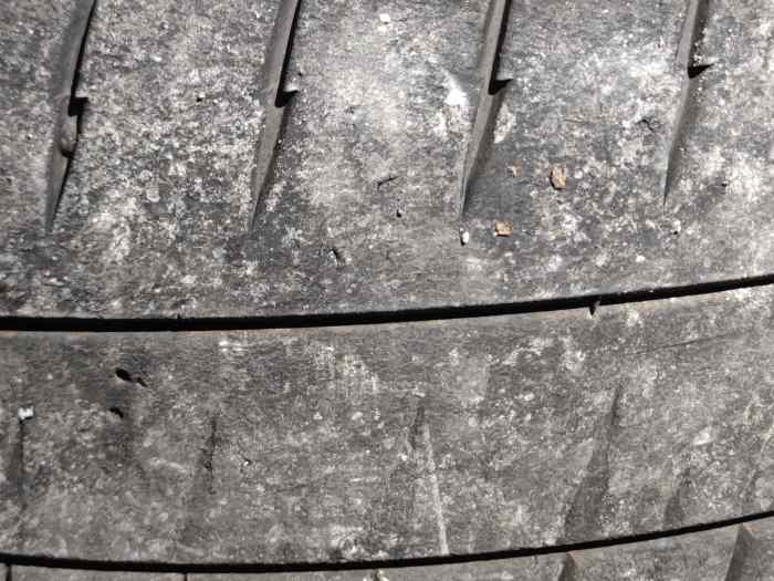8 pneus Michelin M20 20/65/18
