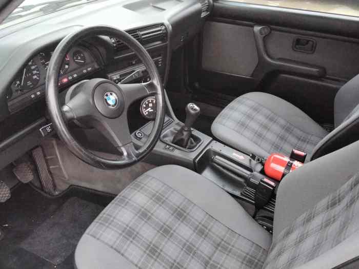 BMW 325 IX 4