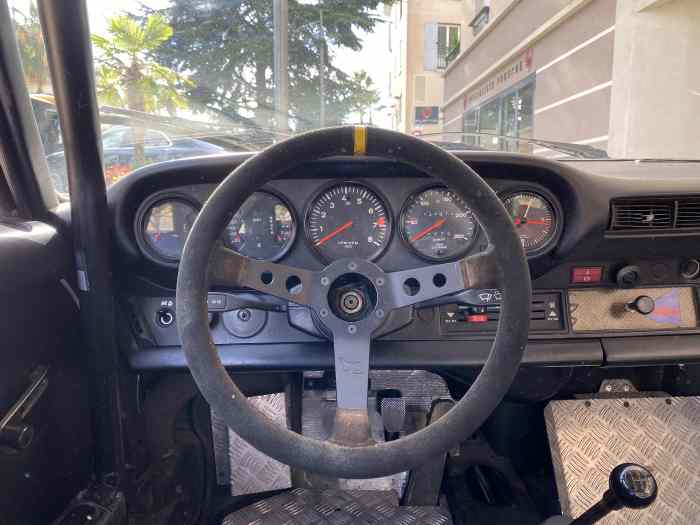 PORSCHE 911 CARRERA 3.0L 200 ch 3