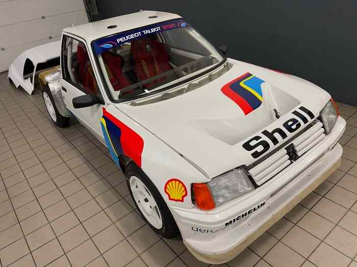 Peugeot 205 T16 EVO2 2