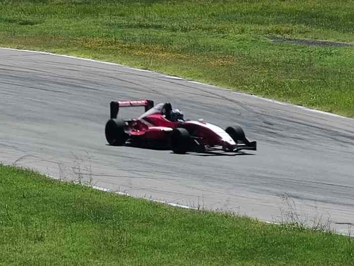 Formule Renault 2.0 evo 2008 impact cote droit – photo 1 sur 4