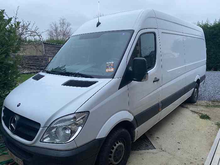 Mercedes Sprinter service van 0