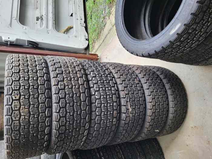 Vds 6 pneus termogome Michelin 17