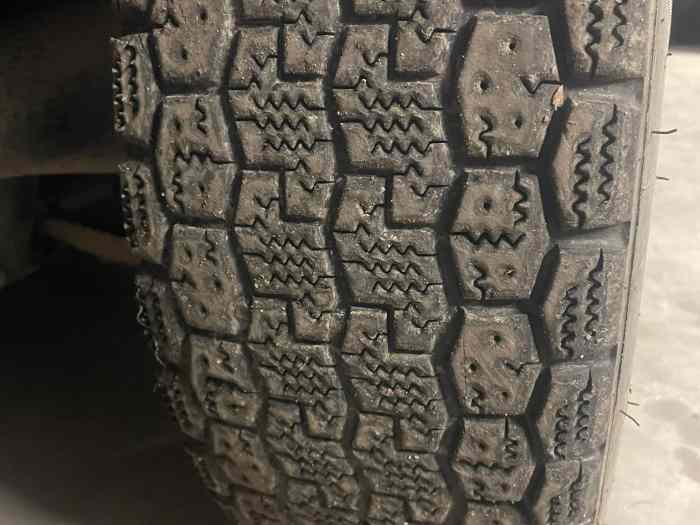 11 pneus thermo Michelin 208 R2 2