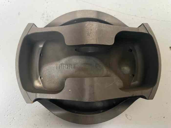 Pistons MAHLE EV9 Ø86 neufs 1