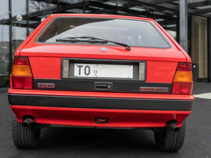 LANCIA DELTA HF INTEGRALE 8V 1988 4