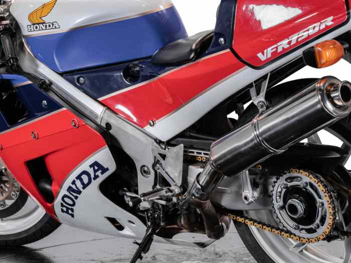 HONDA RC 30 1989 5