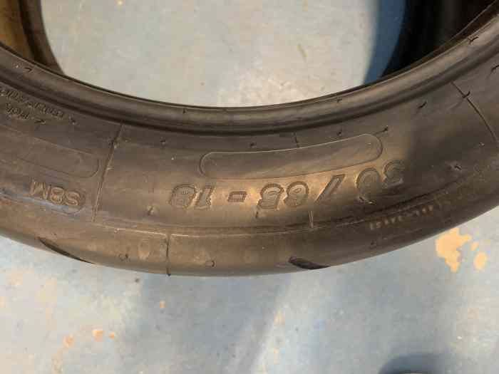 Pneus MICHELIN S8M neufs 2