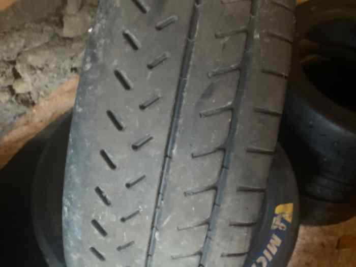 6 pneus Michelin 215/45 R16 1