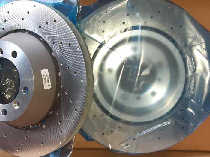 Disques ar neufs PORSCHE GT3 1