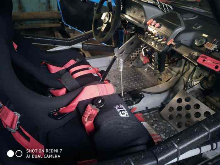205 GTI F2.14 – photo 6 sur 6