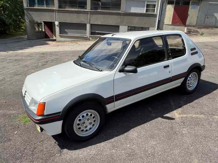 205 GTI 1,6 115cv Phase 2.1 89000 Km GARANTIS Historique COMPLET 0
