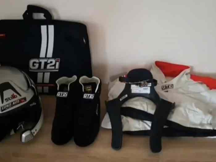 Équipement De Protection Arts Martiaux 8 Pièces – Casque, Plastron, Protège-tibias, Gants… – Pour Taekwondo, MMA, Kickboxing, Sanda