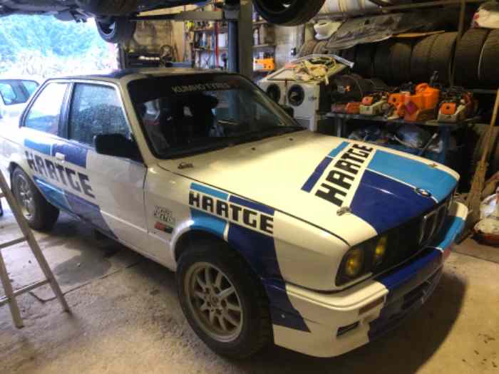 BMW 325i E30 GrA terre