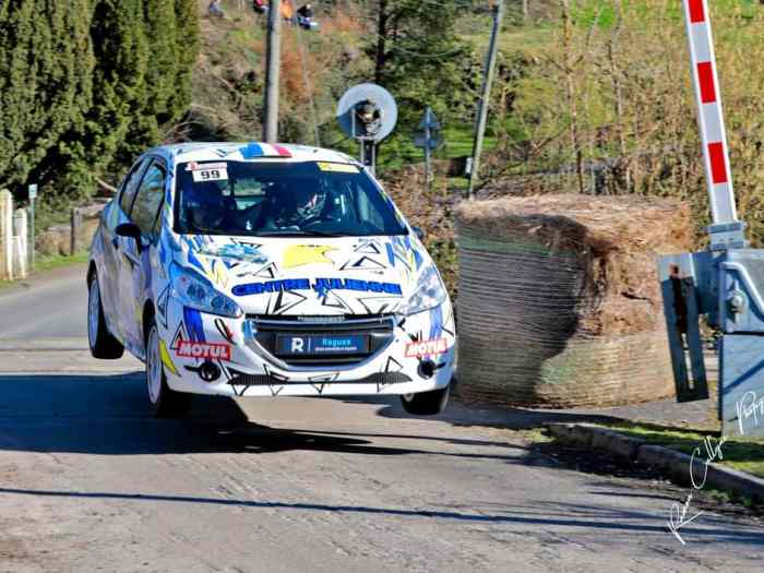 PEUGEOT 208 R2 EVO RÉSERVÉ 0