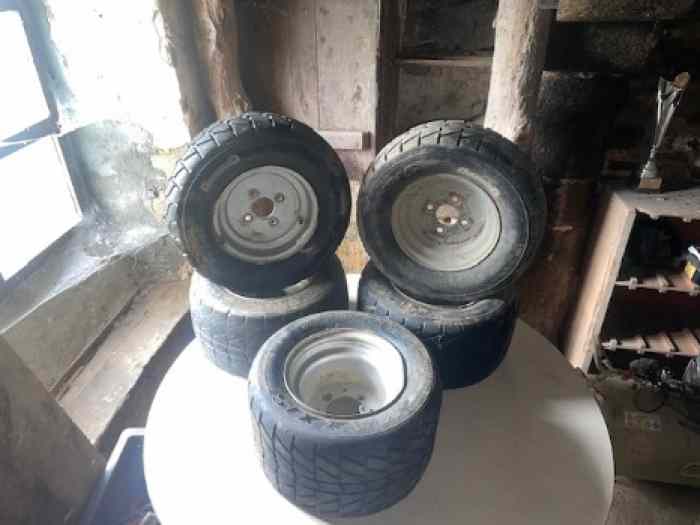 Lot Pneus sur jantes Kart Cross 3