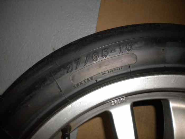 vend 2 slicks Michelin S5C+ 27/65/18