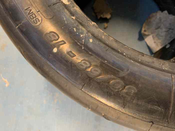 Pneus MICHELIN S8M neufs 1