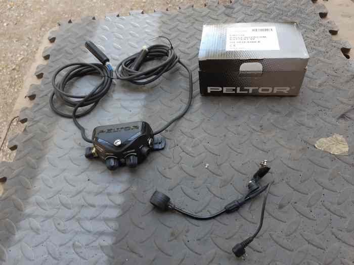 radio Peltor FMT 120 + bras de micro 1