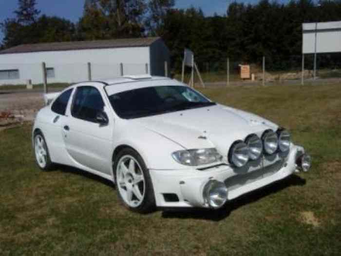 MEGANE MAXI f2000 voie large OU CLIO M...