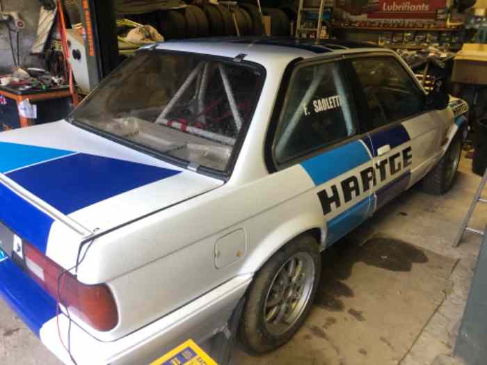 BMW 325i E30 GrA terre 1