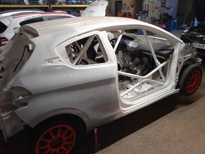 208 racing cup ( à finir ) 2