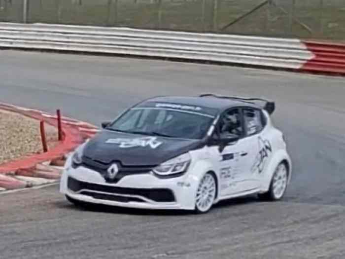 Clio 4 maxi f2000 0