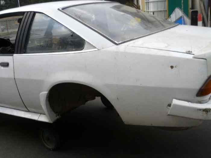 Vente caisse Opel Manta 2 Litres 2