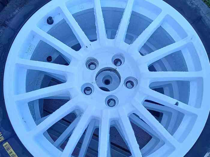 Jante pour Clio. pièces et voitures de course à vendre, de rallye et