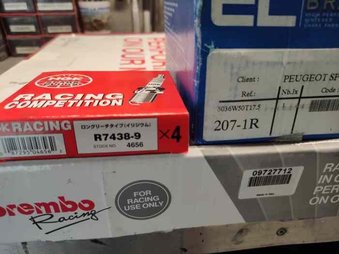 Pieces 207 s2000 (neuves). 1