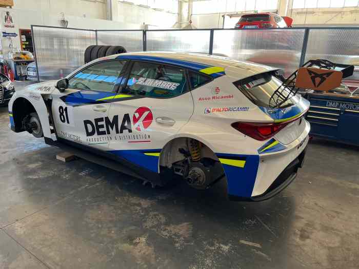 CUPRA LEON COMPETICION TCR EX WORKS 2