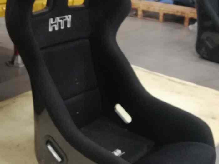 Siège baquet et harnais Sabelt