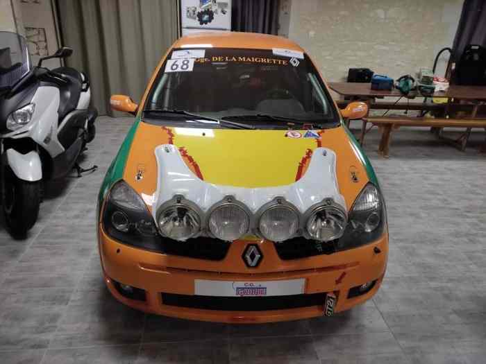 RENAULT Clio 2 RS N/3 2