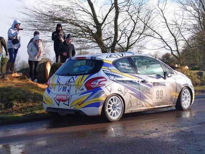 PEUGEOT 208 R2 EVO RÉSERVÉ 2