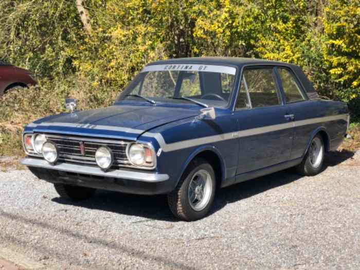 Ford Cortina Mk2 projet !!