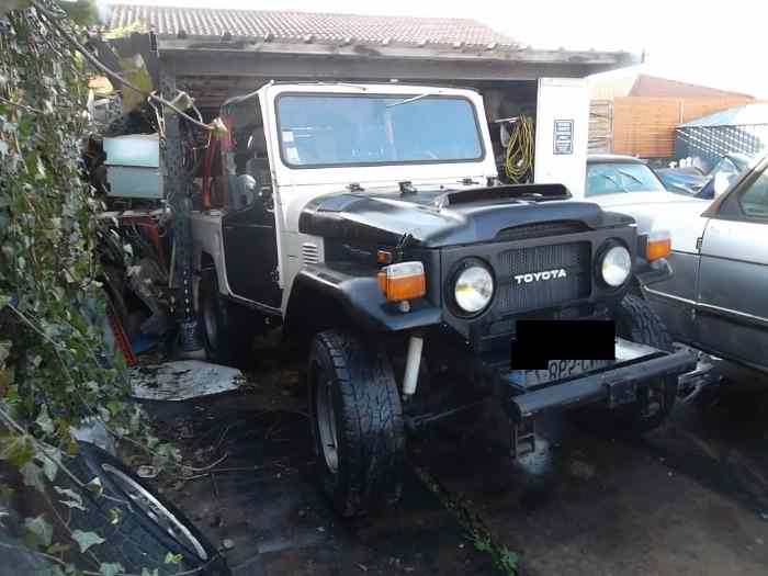 TOYOTA Land Cruiser FJ40 6 cylindres essence 0