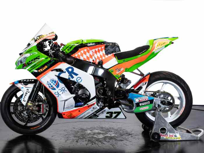 KAWASAKI ZX-10RR OFFICIEL SBK TEAM GRILLINI 2017 0