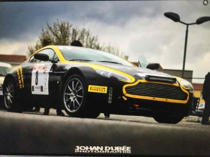 A LOUER ASTON MARTIN GT10 0