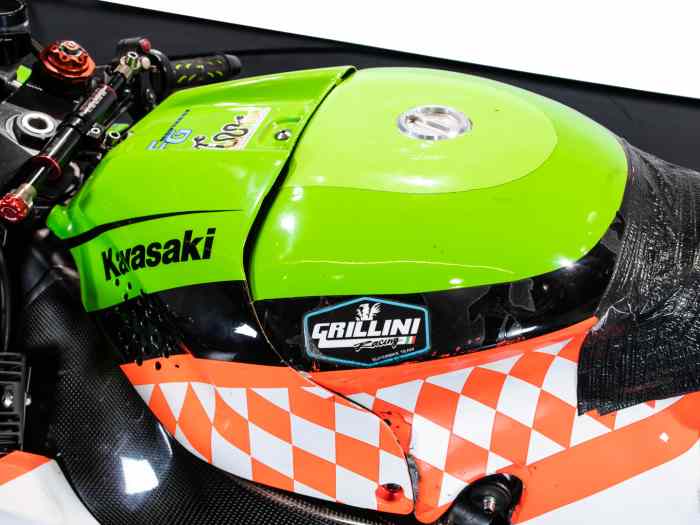 KAWASAKI ZX-10RR OFFICIEL SBK TEAM GRILLINI 2017 4