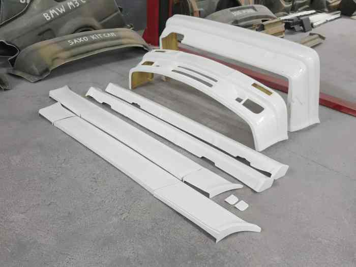 KIT CARROCERIA BMW E30 M TECHNIC 2 1