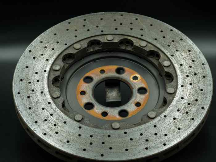 Disque de frein arrière Carbon Ceramic Brembo CCM-R pour Alfa Roméo GTA/ GTAm, 360mmx28mm. 1