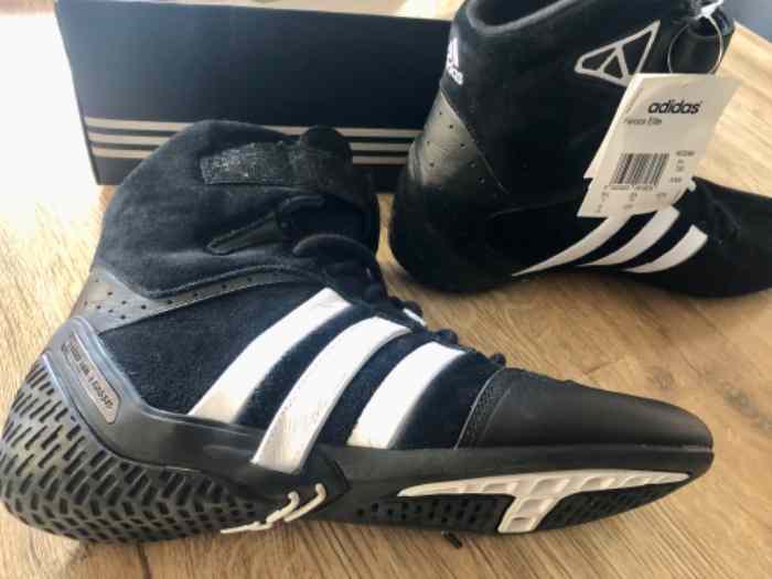 Bottines adidas FIA neuve