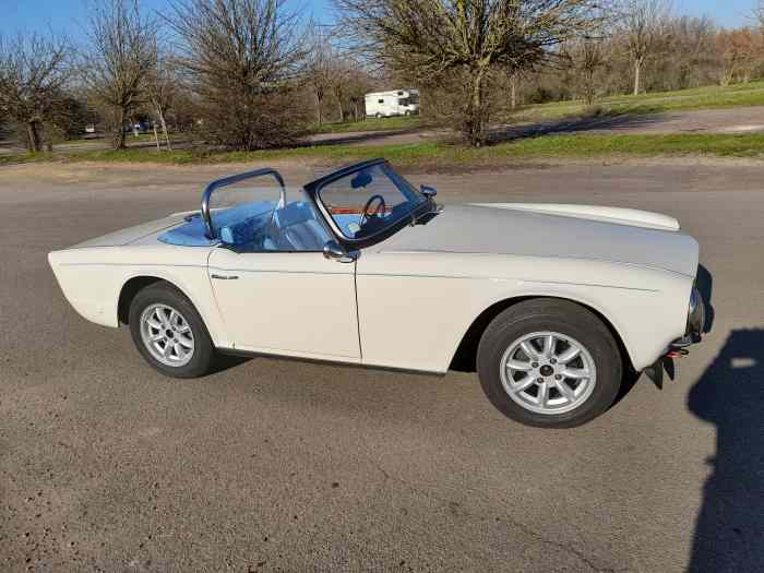 Triumph TR6 0