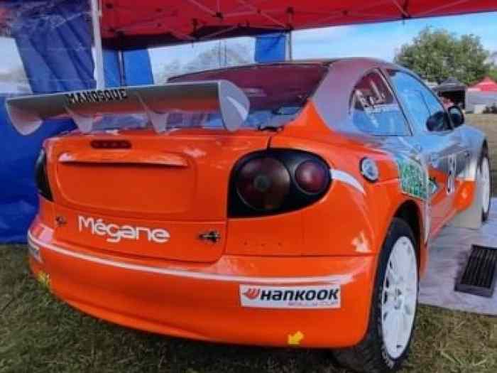 Megane maxi f2000 3