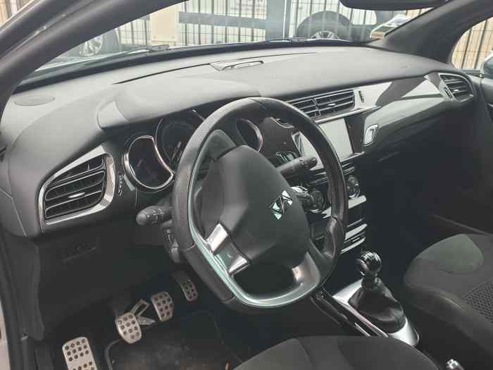 ds3 so chic 110 cv hdi