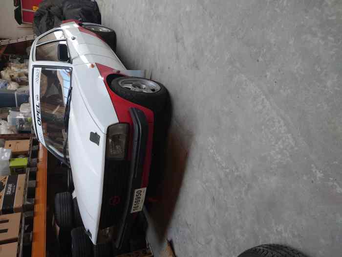 Opel Ascona 2.0 – photo 4 sur 6