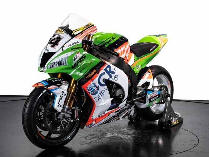 KAWASAKI ZX-10RR OFFICIEL SBK TEAM GRILLINI 2017 2