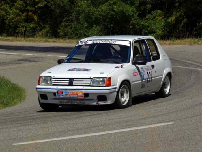 Cherche copilote F ou H pour le rallye...