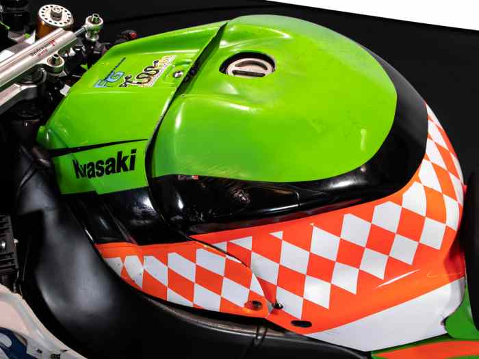 KAWASAKI ZX-10RR OFFICIEL SBK TEAM GRILLINI 2017 4