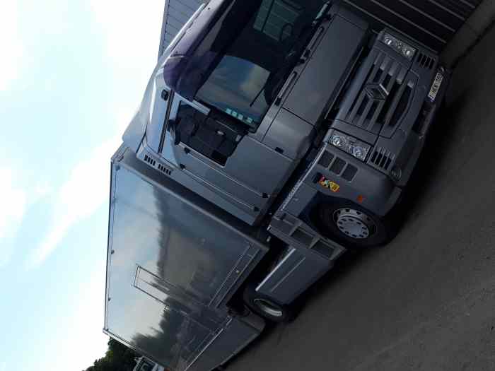 Camion Semi-remorque 3 voitures
